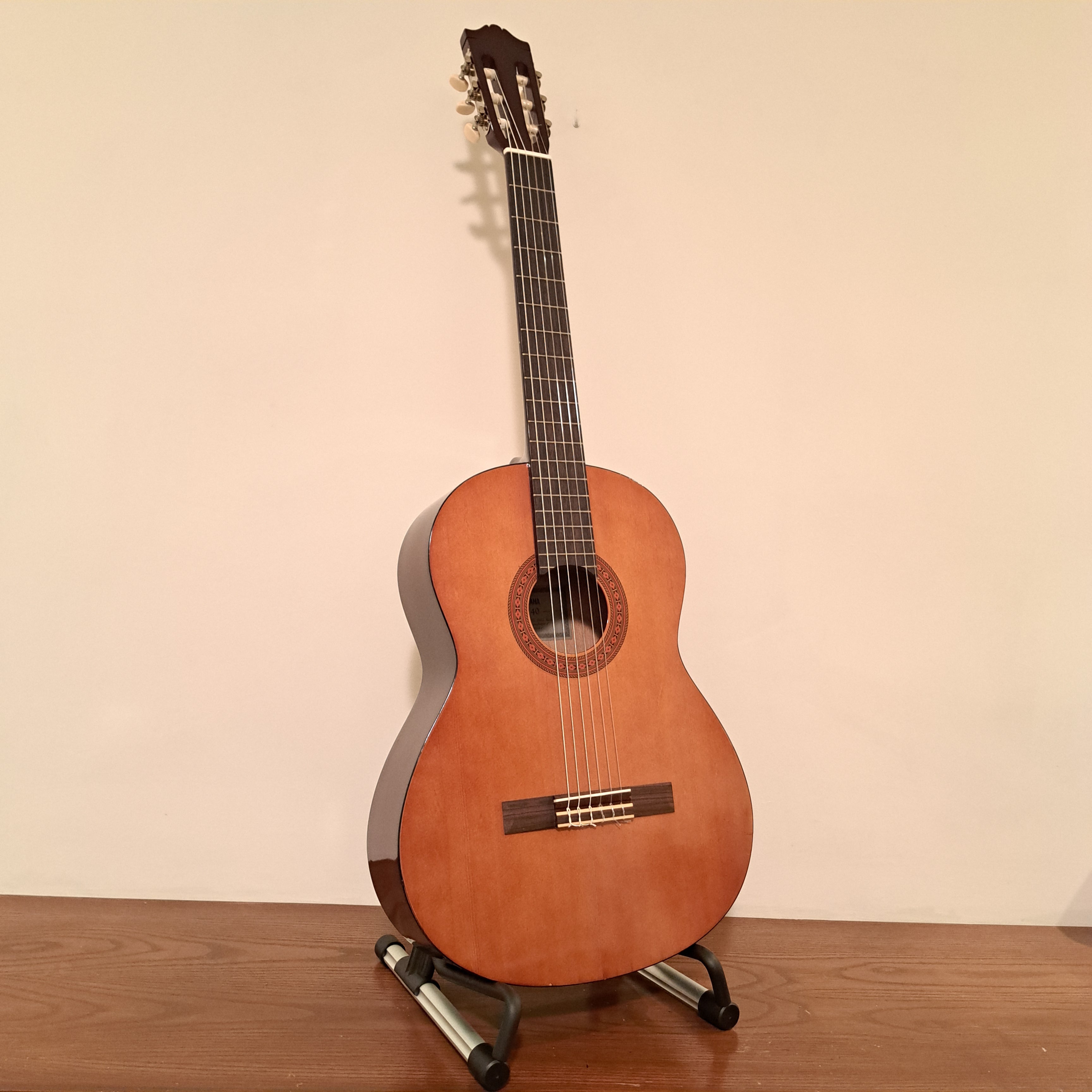 Yamaha g deals 40 classical guitar